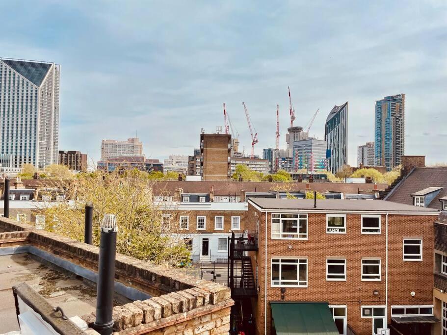 Apartamento Family House Up To 8ppl With Rooftop Terrace Londres