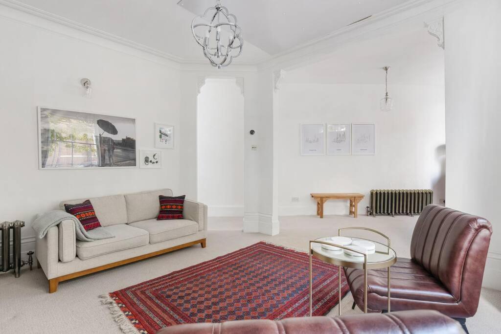 Apartamento Family House Up To 8ppl With Rooftop Terrace